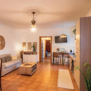 https://central-home-marine-house-casa-marina.sicilyhotelsitaly.net