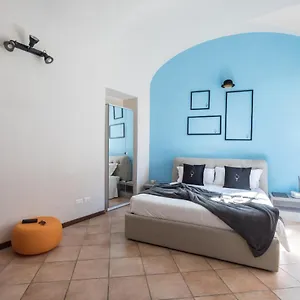 https://a-world-aparts-40-sforza.it-romehotels.com